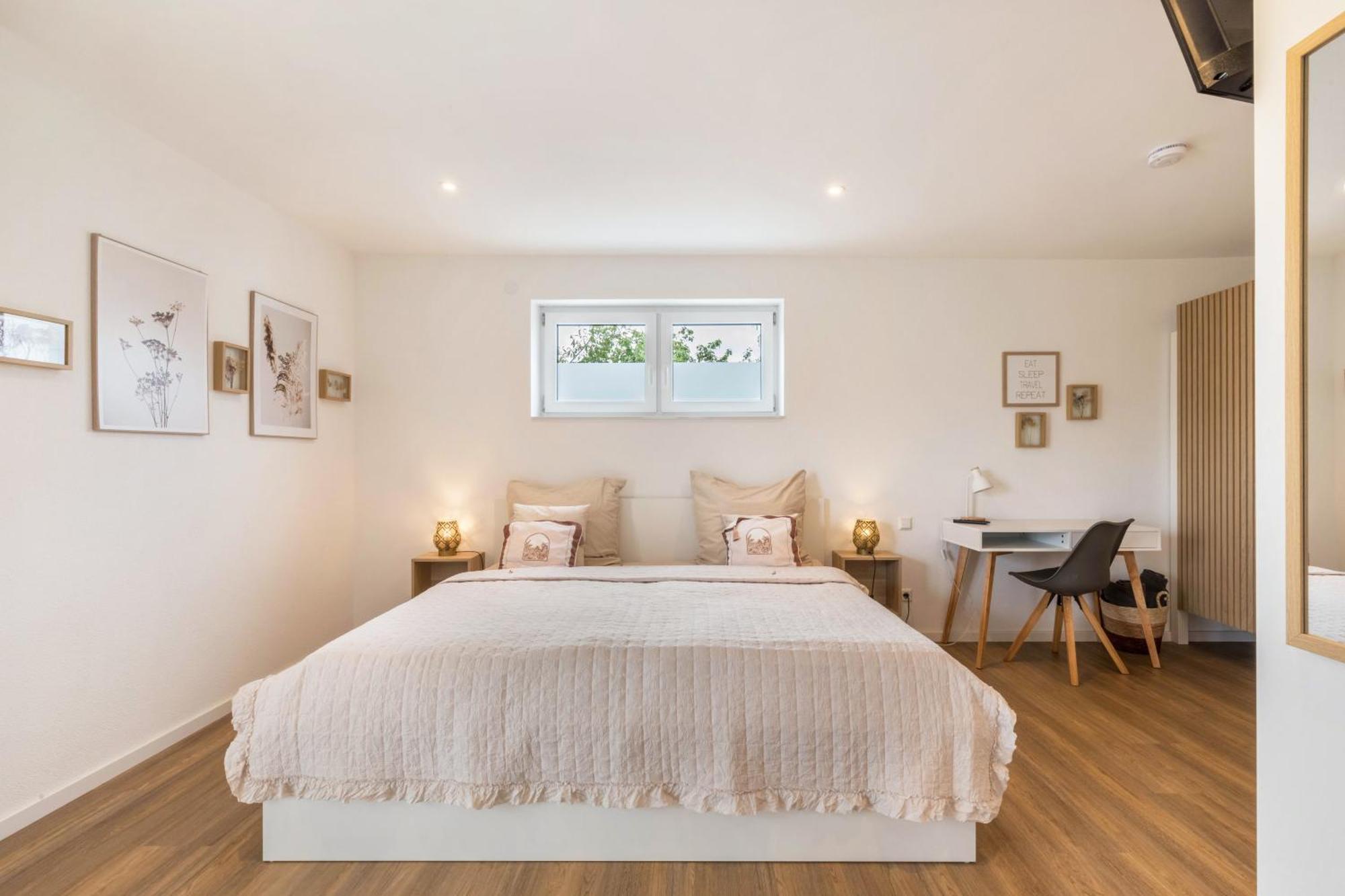 Studio 2 Parkside Apartments Guenzburg Luaran gambar