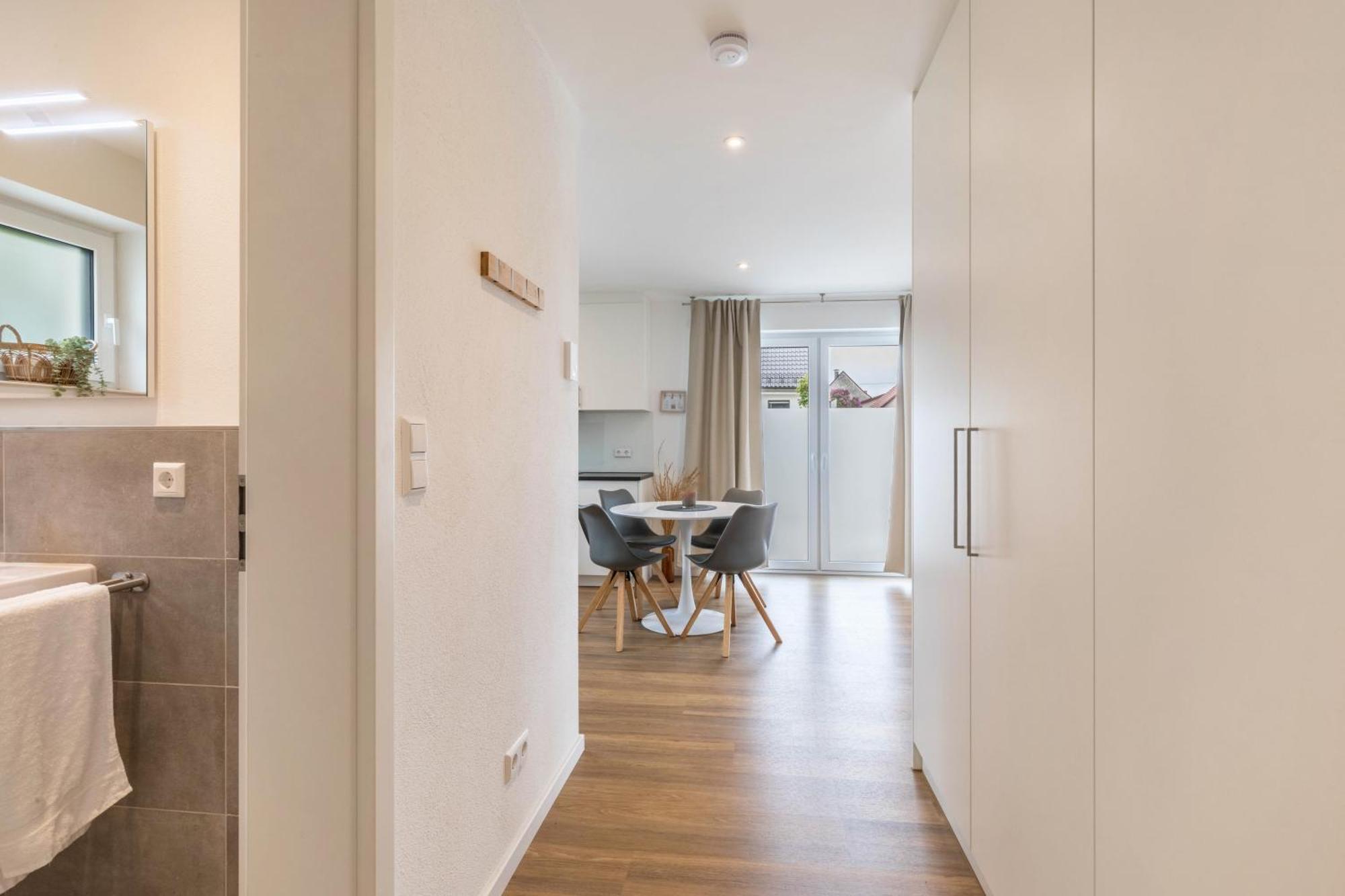 Studio 2 Parkside Apartments Guenzburg Luaran gambar
