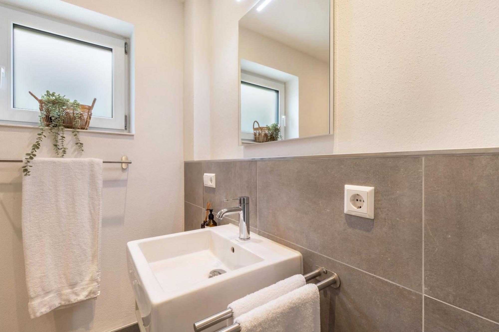 Studio 2 Parkside Apartments Guenzburg Luaran gambar